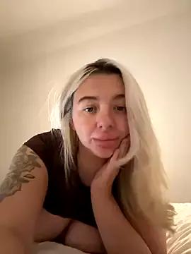 Lily-Lovexox from StripChat is Freechat