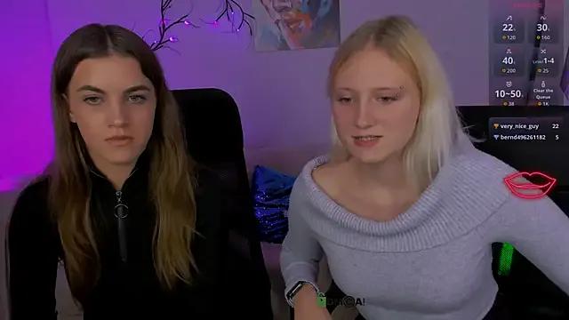 lina_fox12 on StripChat