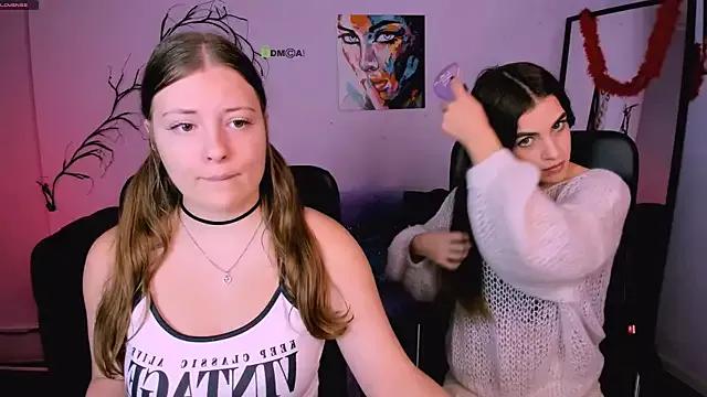 lina_fox12 on StripChat