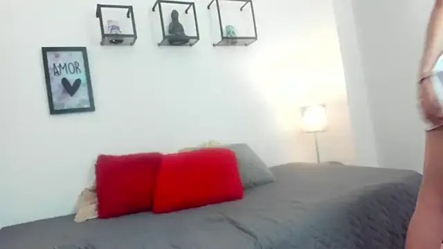 Freechat LindaWalker_ on StripChat