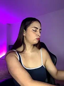 Linna_Cam from StripChat is Freechat