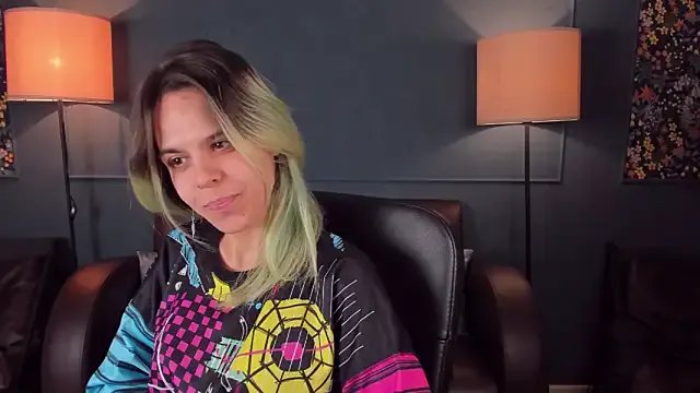 Freechat LiraBelle on StripChat