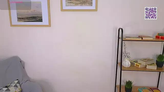 Lisa_Ellis_ from StripChat is Freechat