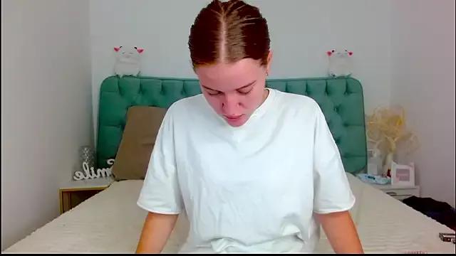 little__cut1e from StripChat is Freechat