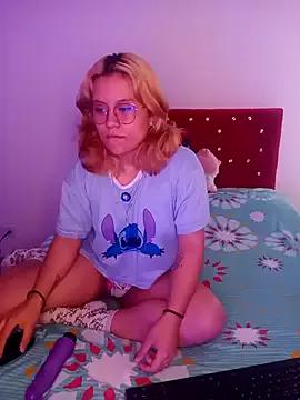 littlec4ke — Dildo Pussy