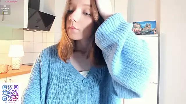 litttle_ladyy from StripChat is Freechat