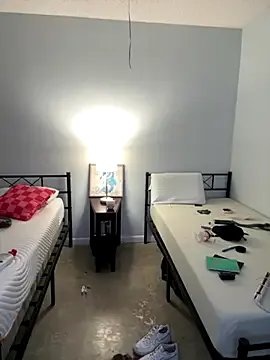 Liyah_19 on StripChat