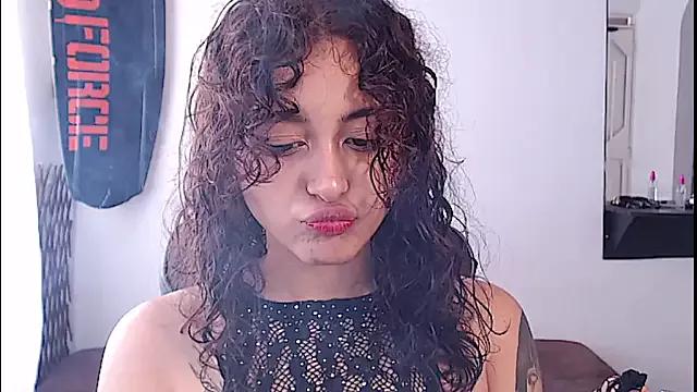 lizzy-c-e-e from StripChat
