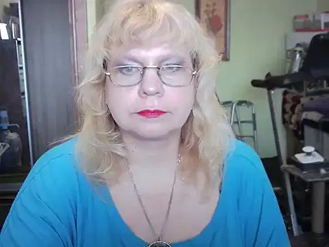 LOLA8888 from StripChat is Freechat