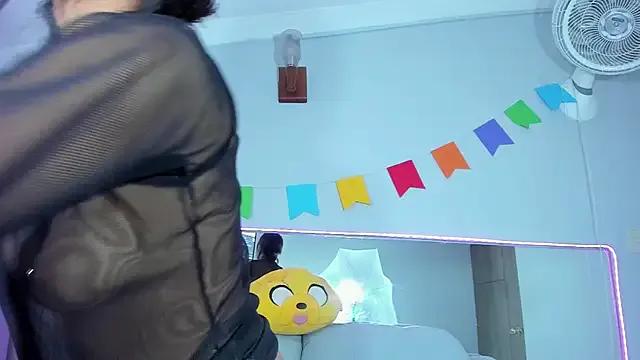 Lola_Purple from StripChat is Freechat