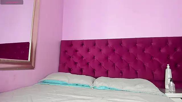 Lola_Vecassalt from StripChat is Freechat