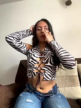 Lolarosesxs from StripChat is Freechat