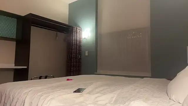 Freechat londonsfantasy on StripChat