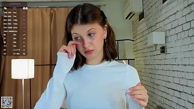 LorinaMaffitt from StripChat is Freechat