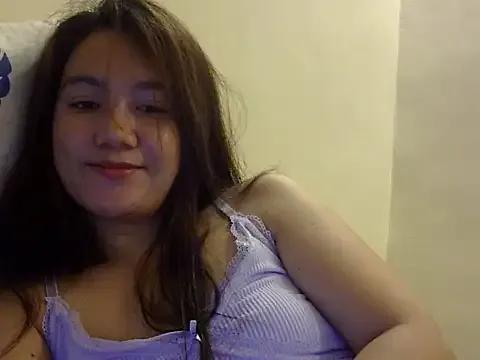 Lovelyclaya from StripChat is Freechat