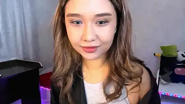 LovelyLara — Pinch my hard nipples