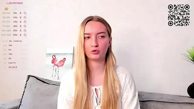 LucettaCreswell from StripChat is Freechat