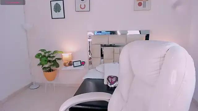 Luci_Rose from StripChat is Freechat