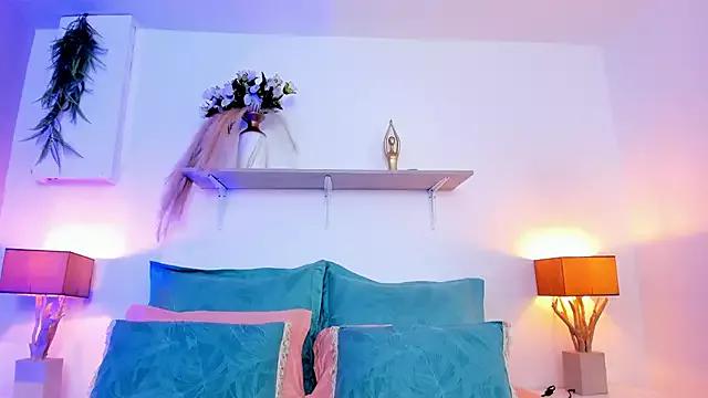 LuciaBenett_ from StripChat is Freechat