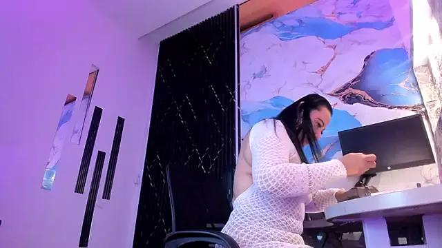 Luciana_Blackwell from StripChat is Freechat