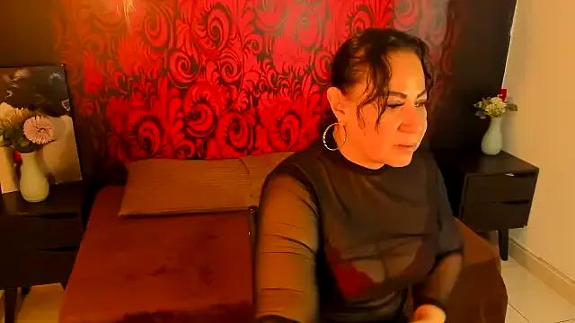 LucianaBlackwell from StripChat is Freechat