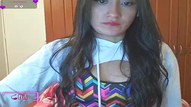 luciilove from StripChat is Freechat