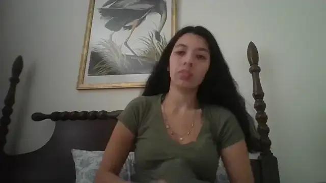 Freechat Lucysweets on StripChat