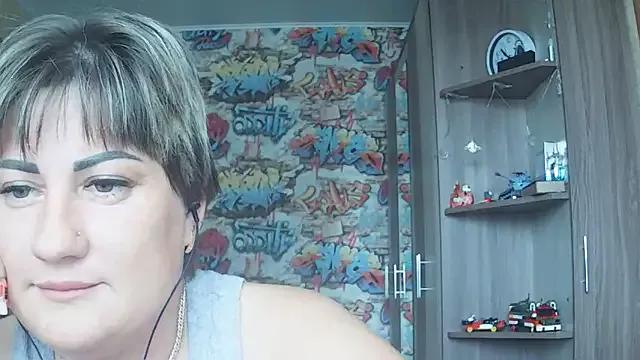 LucyWowx from StripChat is Freechat