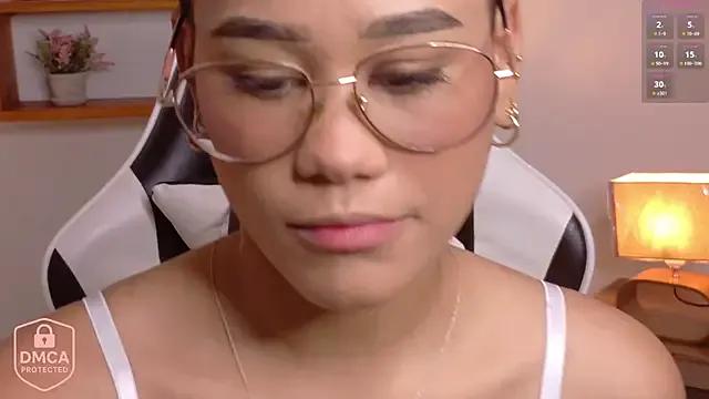 Luna_sofia_1110 — Rub my dildo in my vagina