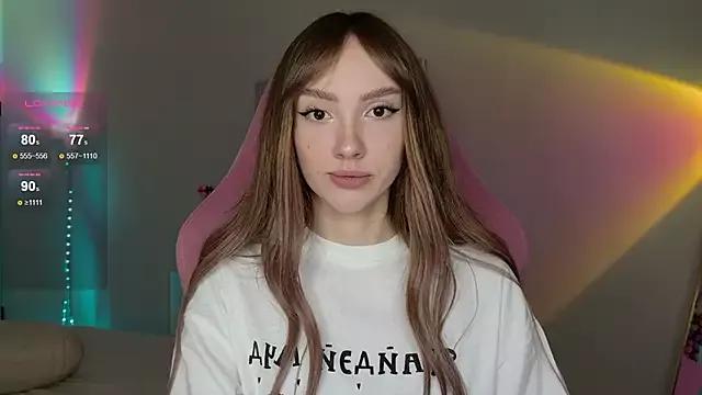 Lunainnk from StripChat is Freechat