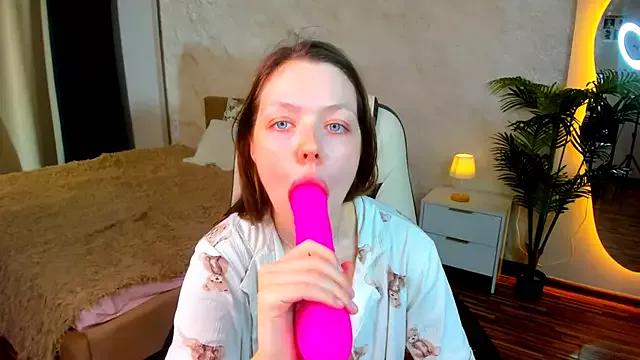 Lunar_Lily from StripChat is Freechat