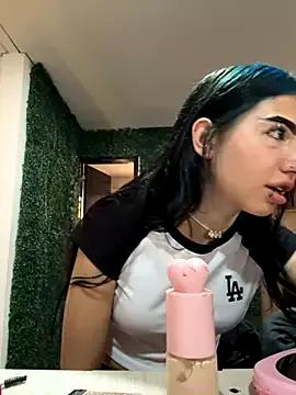 Lunna_Williams from StripChat is Freechat