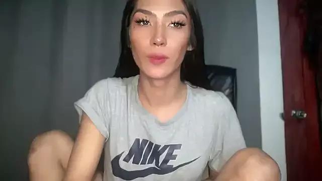 Lust_for_Belle_ from StripChat is Freechat