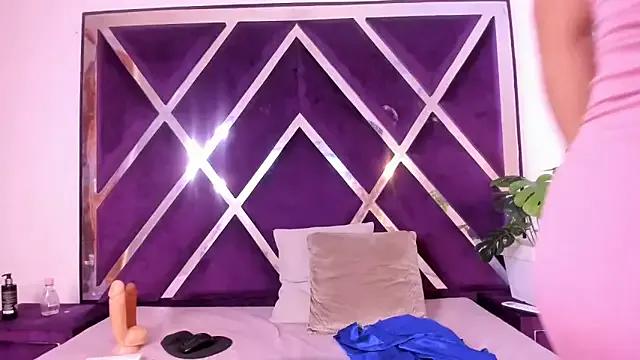 Freechat luzenaasm on StripChat