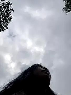 LylyOx9 on StripChat 