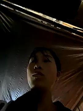 LylyOx9 on StripChat 