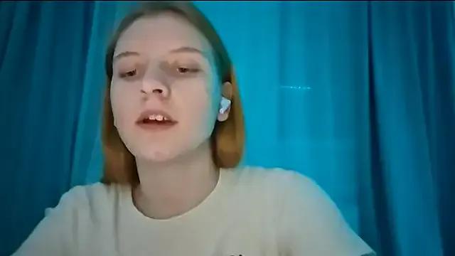 LynteriLain on StripChat