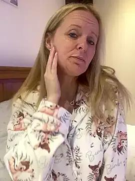 Private madamlillyrose on StripChat