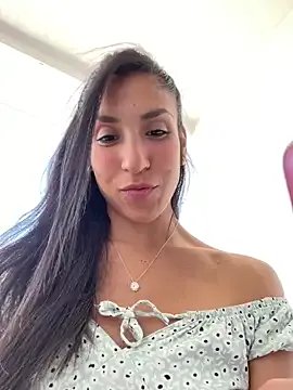 Freechat MaddyX__ on StripChat