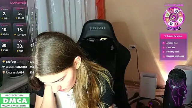 Freechat mag1c_eyes1 on StripChat