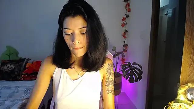 Freechat maggie_kay on StripChat