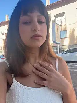 MaiaRouge from StripChat is Freechat