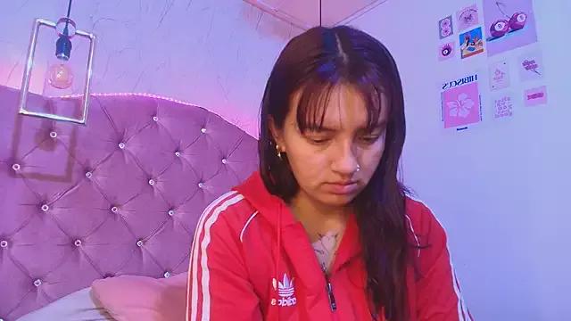 Mariam_s from StripChat is Freechat