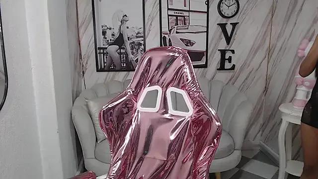 Mariana_black_b from StripChat is Freechat