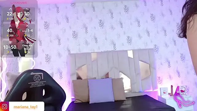 Private MARIANA_TAY1 on StripChat