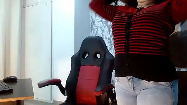 mariani_smith from StripChat is Freechat
