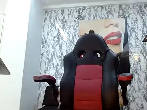 mariani_smith from StripChat is Freechat