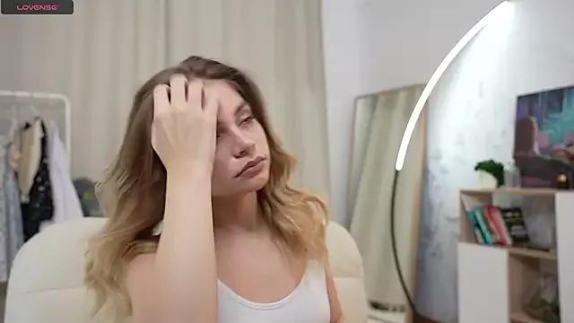 MaryLoon from StripChat is Freechat