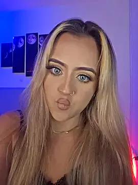 MaryMoon_ from StripChat is Freechat
