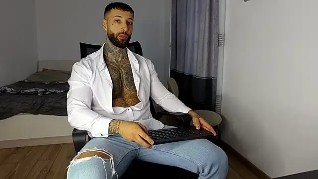 Freechat MasculineGuy99 on StripChat